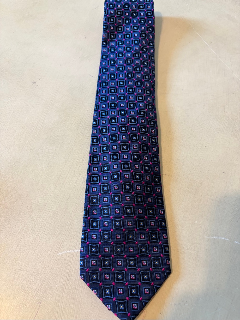 Robert Talbott Navy 100% Silk Tie with Pink Geometric Motif Made In USA EUC